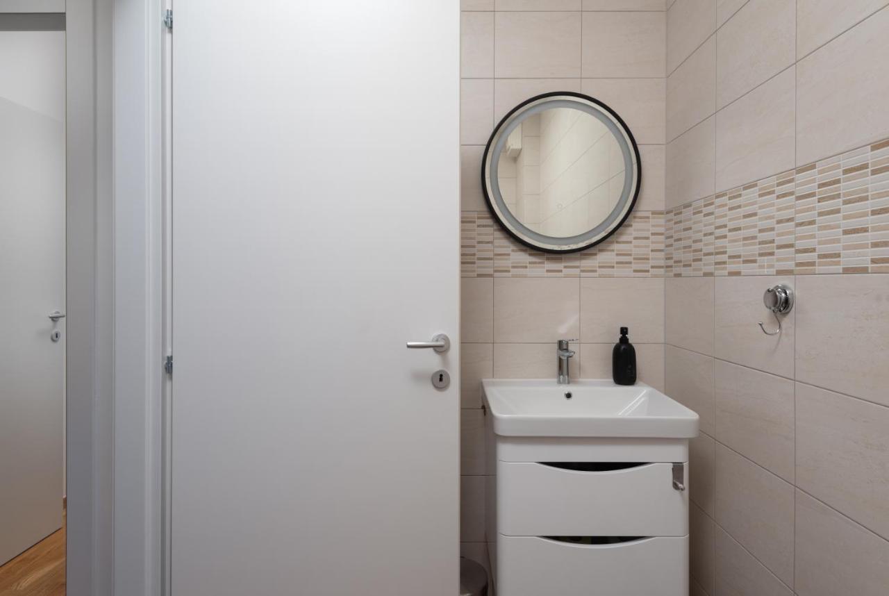 Zara Sunset Apartment Bagian luar foto