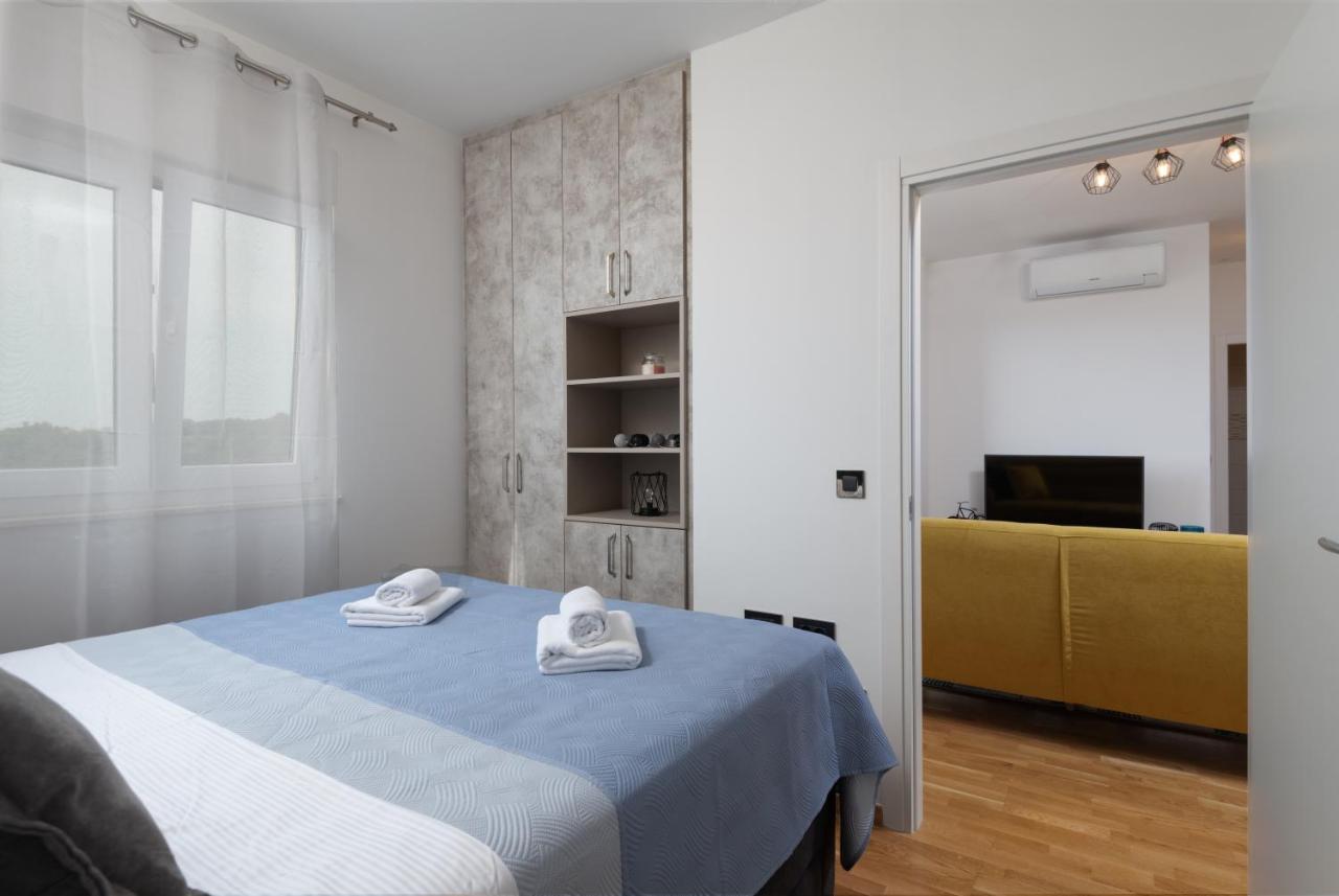 Zara Sunset Apartment Bagian luar foto