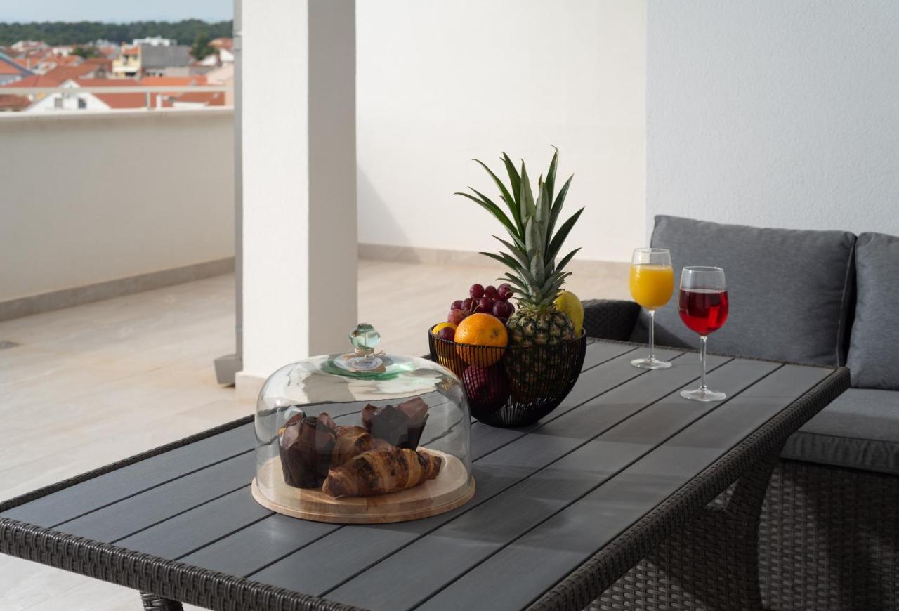 Zara Sunset Apartment Bagian luar foto